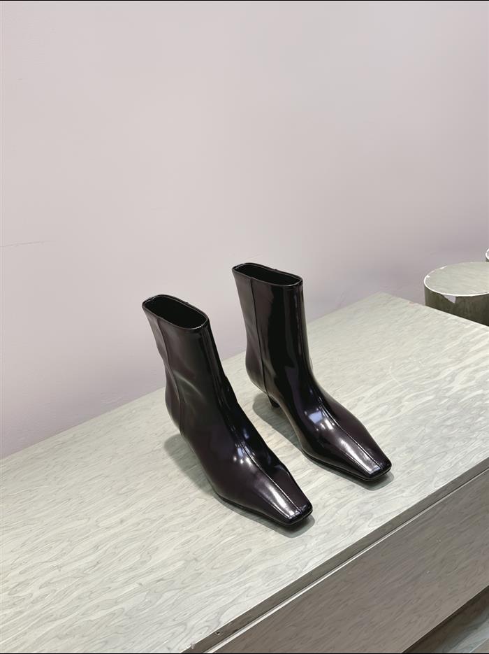 2025112817441032 360